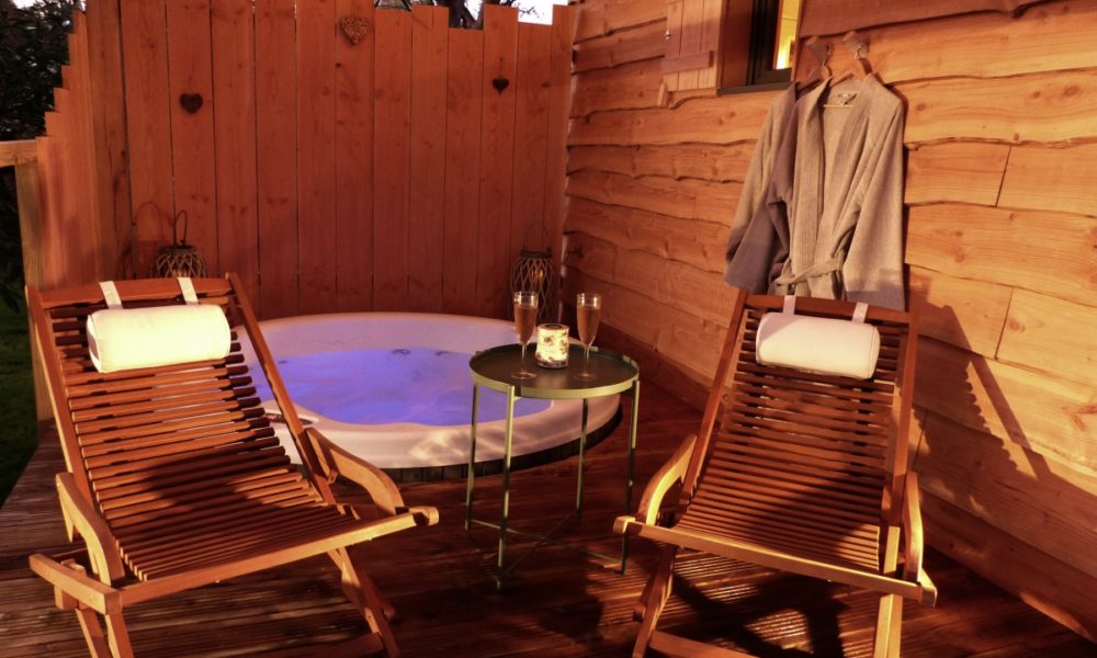 Cabane et spa terrasse