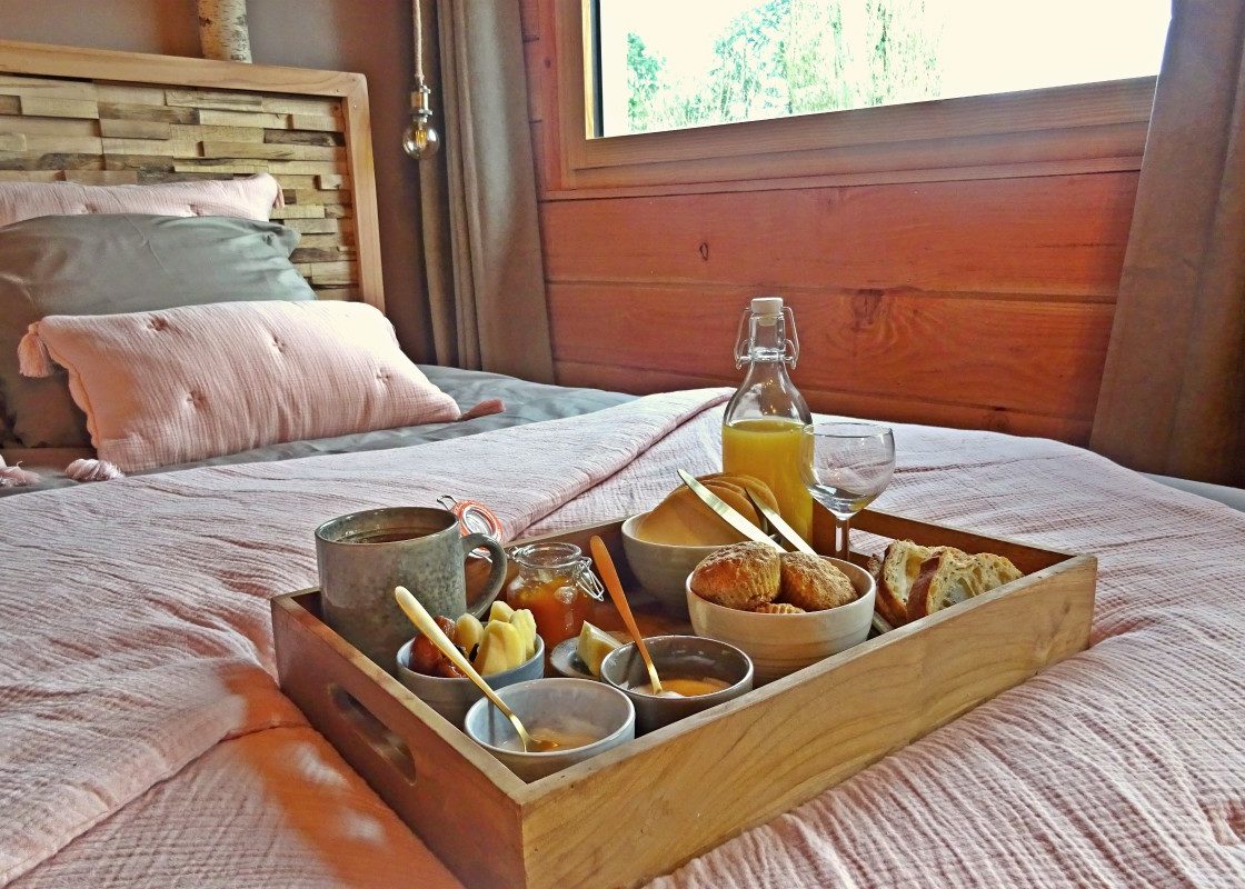 Plateau petit déjeuner Le bain de campagne Plateau petit déjeuner Le bain de campagne